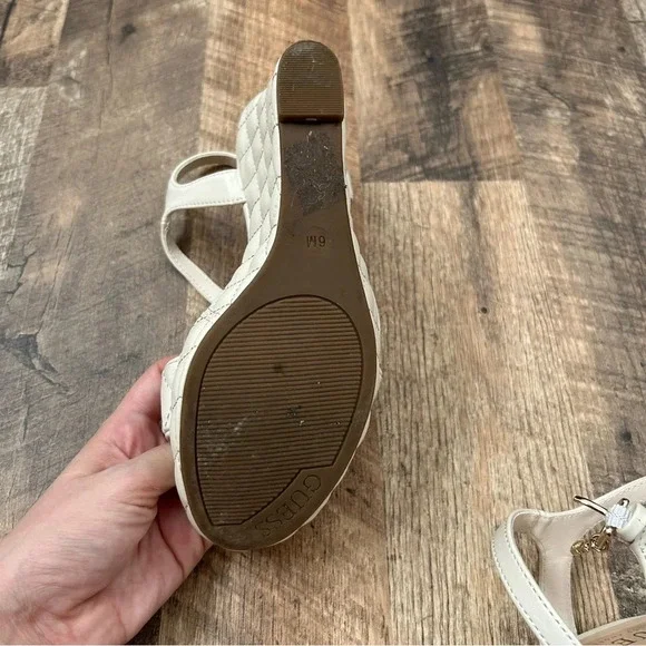 Guess Quilted Wedges Size 6 - Picture 7 of 8